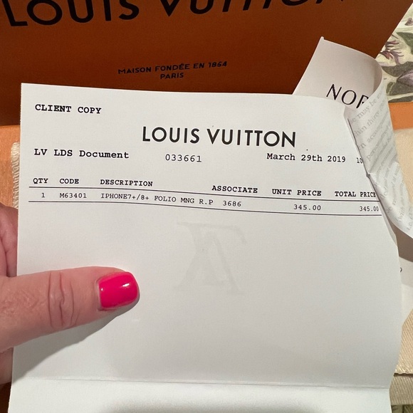 🩷🩷🔥Authentic Louis Vuitton IPhone 7 or 8 plus portfolio - Picture 11 of 12